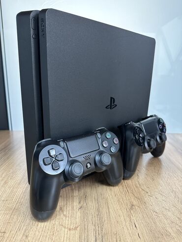 PS4 (Sony PlayStation 4): Продаю Sony PlayStation 4 слим, 500 гб. Приставка в отличном