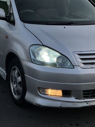 купить фронтальный погрузчик бу: Toyota Ipsum: 2003 г., 2.4 л, Автомат, Бензин, Минивэн