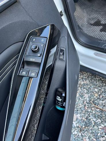 byd e1: Volkswagen ID.4: 2022 г., 0.1 л, Вариатор, Электромобиль, Кроссовер — 4