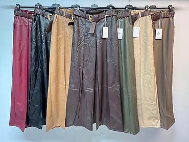 ženski komplet: Ženske široke pantalone od eko kože sa pojasom - Model: visok struk — 2