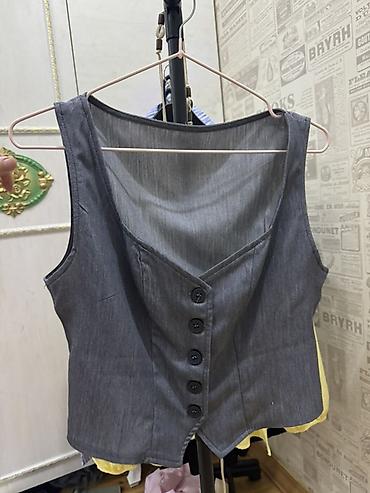 Жилеты, безрукавки: Qadın üçün klassik denim jilet/vest - Rəng: tünd boz (antrasit) - — 1