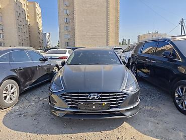 Hyundai Sonata: 2022 г., 2 л, Вариатор, Гибрид, Седан