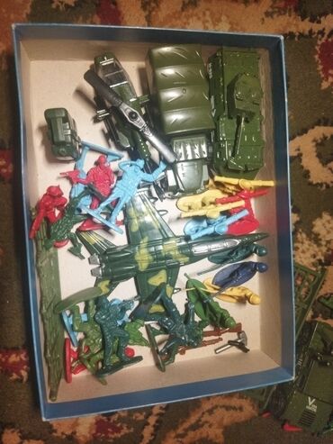 конструкторы sluban сухопутные войска: Набор игрушечных солдатиков и военной техники Состав: - Пластиковые