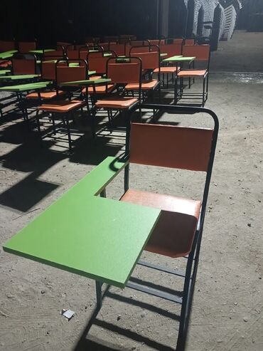 Masa və oturacaq dəstləri: Mətbəx üçün, Yeni, Açılmayan, Kvadrat masa — 6