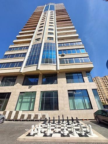 otel baki: 4 otaqlı, Yeni tikili, 240 kv. m — 1