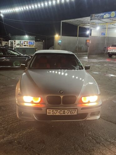 Su nəqliyyatı: BMW 525: 2.5 l | Sedan