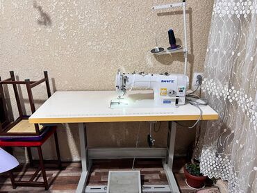 Швейные машины: Швейная машина Механическая, Полуавтомат at lalafo.kg Швейные машины: Швейная машина Механическая, Полуавтомат