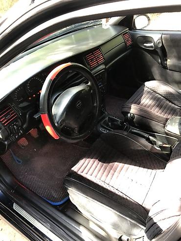 и 16: Opel Vectra: 2000 г., 1.6 л, Механика, Бензин, Лифтбек — 8