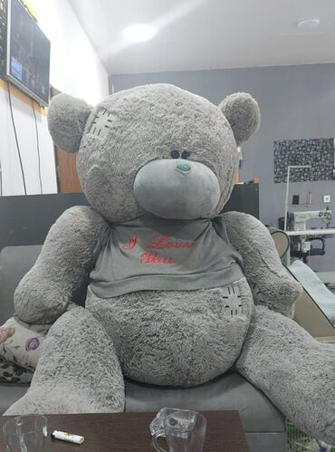 robot oyuncaq: Böyük teddy mişka ölçü 1.80 qiymet 150. tezesi 450-490 manatdı