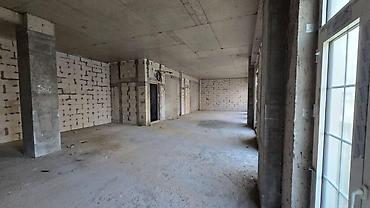 şu: Satılır 4 otaqlı yeni tikili 145 m², Ağ şəhər q. Kateqoriya Yeni — 5