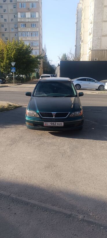 срочно срочно продам машину: Toyota Vista: 1998 г., 2 л, Автомат, Бензин, Седан