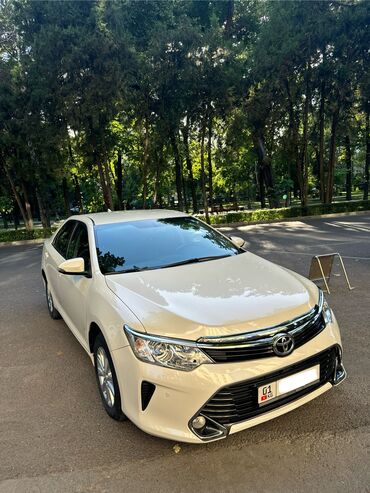 москвич шинен: Toyota Camry: 2017 г., 2 л, Автомат, Бензин, Седан