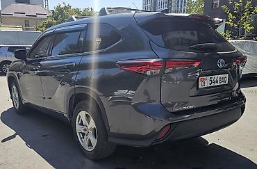аванье: Toyota Highlander: 2023 г., 2.5 л, Автомат, Гибрид, Внедорожник — 7