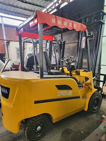 Погрузчики: Погрузчик, 2023 г., Колесный, Вилочный — 2