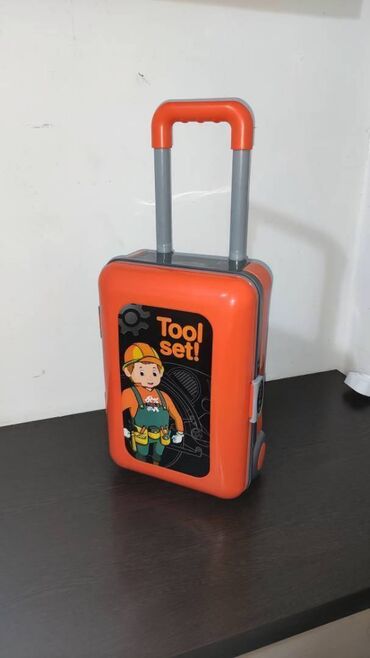 столовый набор в чемоданчике: Детский игровой набор "Мастер" Полностью новый!