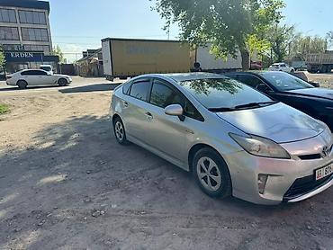 форанер 2010: Toyota Prius: 2012 г., Гибрид, Хэтчбэк — 6