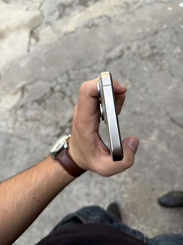 iphone e: IPhone 15 Pro Max, 256 GB, Natural Titanium, Simsiz şarj, Face ID — 4