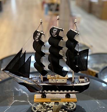 модель: Pirate mövzusunda dekorativ gəmi maketi - Material: ağac gövdə, parça — 2
