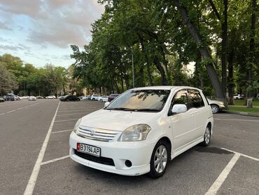 Toyota: Toyota Raum: 2005 г., 1.5 л, Автомат, Газ, Универсал
