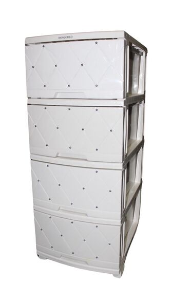 Komodlar: Yeni, Güzgüsüz — 24