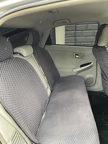 Toyota: Toyota Prius: 2015 г., 1.8 л, Вариатор — 7