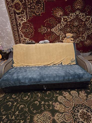 Прямые диваны: Прямой диван, Б/у — 1