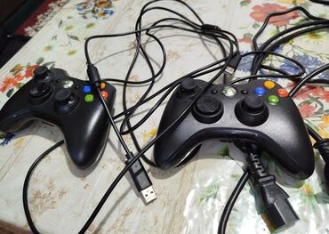 диски на xbox 360 купить: X boks слим прашытый есть два джостика оригинал все робатейет в