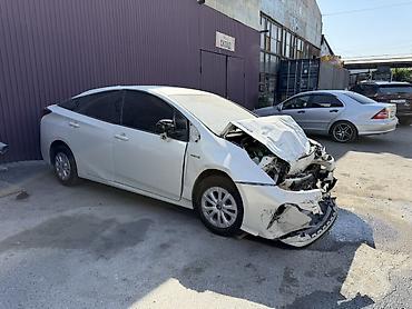 аэрбег: Toyota Prius: 2019 г., Автомат, Гибрид, Хэтчбэк — 2