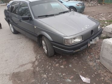 авто крепеж: Volkswagen Passat: 1989 г., 1.8 л, Механика, Бензин, Седан