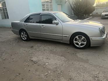 выбор номера о: Mercedes-Benz E-Class: 1999 г., Седан — 3