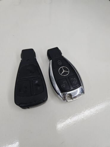 Açarlar, zamoklar, pultlar: Mercedes Xrom Lazer açar. Hər ikisi orijinaldır. Yaxşı vəziyyətdədi