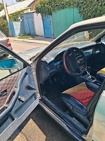Audi: Audi 80: 1989 г., Седан — 6