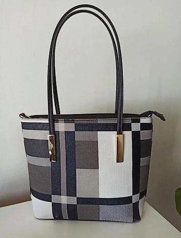 Torbe: Torba je licno moja Lepo ocuvana, nema duzi kais. Nikad nije ni imala — 2