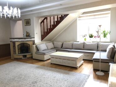 Долгосрочная аренда домов: 300 м², 6 комнат — 1