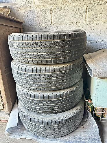 Комплект зимних шин Dunlop Winter Maxx SJ8 — 4 шт. Состояние идеальное