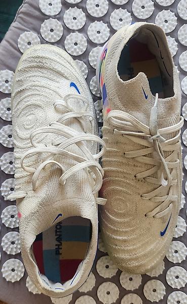 Бутсы: Футзалки Сороконожки 1 модель - Nike Phantom Размер EUR 41, US 8 — 7