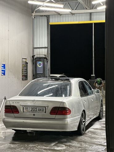 дворник на мерс: Mercedes-Benz E 430: 2000 г., 4.3 л, Автомат, Бензин, Седан