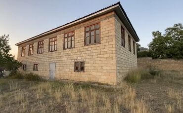 ismayıllıda satılan 1 otaqlı evlər: 3 otaqlı, 144 kv. m, Kredit yoxdur, Təmirsiz