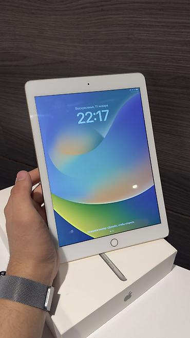 Планшеты: Планшет, Apple, память 128 ГБ, 9" - 10", Wi-Fi, Б/у, Детский цвет - Золотой — 2