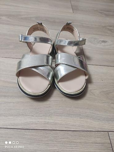 xaribulbul sepi: Qız uşaqları üçün sandal - Rəng: metalik gümüşü üst hissə, açıq bej — 1