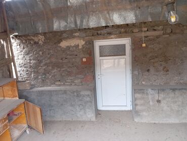 Həyət evləri və villaların satışı: 3 otaqlı, 72 kv. m, Orta təmir — 10