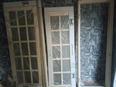 входные и межкомнатные двери: Razmer: 191*65,5 + karobka, nalicnik. Biri hədiyyə: 2.07*76.5 +