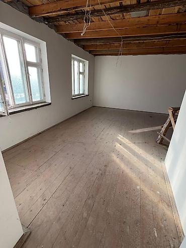 каракол комната: Продаётся Двухэтажный дом 16 соток. Дом Рядом с трассой. 5 комнат и — 5