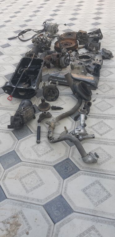 Digər avtomobil ehtiyat hissələri: Müxtəlif avtomobil ehtiyat hissələri. Bu hissələr arasında mühərrik -da lalafo.az — 2 Digər avtomobil ehtiyat hissələri: Müxtəlif avtomobil ehtiyat hissələri. Bu hissələr arasında mühərrik — 2