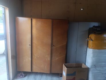большой шифоньер: Кийим салуучу шкаф, Түз, Жыгач