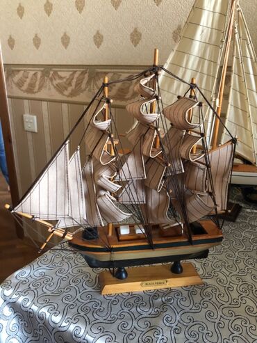 Gəmi modelləri: Original gəmi suvenir kolleksiyası. Hamısı əl işidir. Fərqli ölçüdə -da lalafo.az — 4 Gəmi modelləri: Original gəmi suvenir kolleksiyası. Hamısı əl işidir. Fərqli ölçüdə — 4