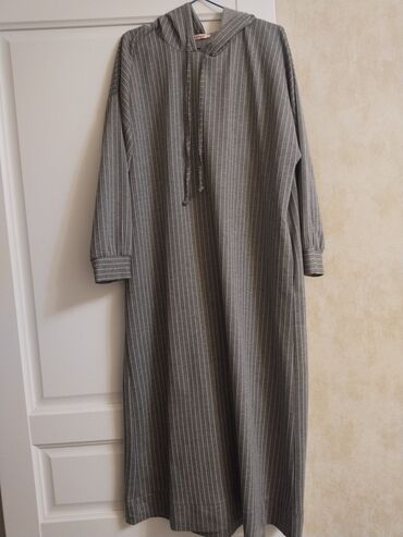 женские индийские платки: Hicab paltarı. 15 Azn Standart bədən, tünd boz rəngdə. Yaxşı