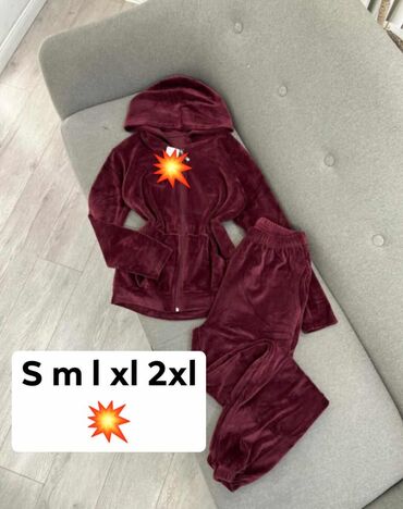 Gornji i donji deo: Ženski plišani trenerka komplet sa kapuljačom - Dvodelni set: gornji — 5