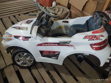 rc car: Usaq ucundur. Zaryatqayla isleyir. isdeyen olsa elaqe saxlasin.bunu