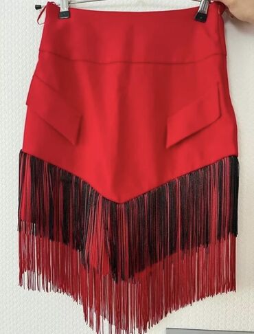 Ətəklər: Yeni kimi yubkalar hər biri 5 manat.S-M L razmer.Əla — 7